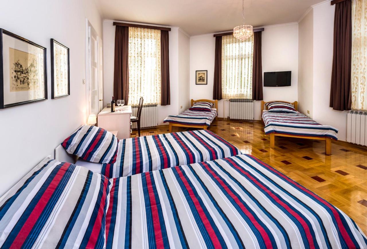 Vila Regina Rooms Карловац Экстерьер фото