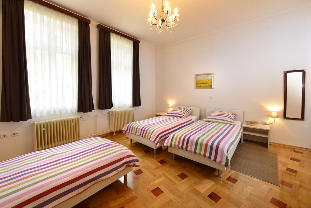 Vila Regina Rooms Карловац Экстерьер фото